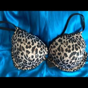 Victoria Secret ‘Very Sexy’ push-up bra